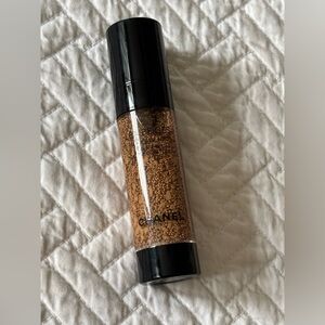 CHANEL Les Beiges Foundation - Warm Tan B40